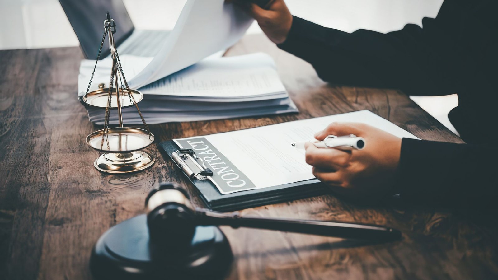 Encontre um advogado trabalhista em Serra Gaúcha. Galliassi Advocacia oferece serviços especializados para garantir seus direitos trabalhistas.